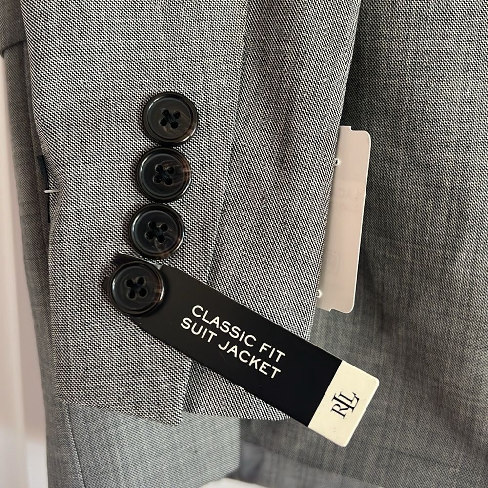 Ralph Lauren Classic Fit Suit Jacket in Light Grey, NWT, Size 40 Short - Picture 9 of 10